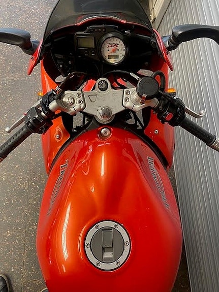 Triumph Sprint 955i RS 3 of 4
