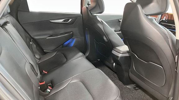Kia EV6 5 of 9