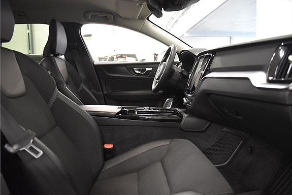 Volvo V60 12 of 24