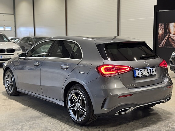 Mercedes-Benz A250 e 4 of 5
