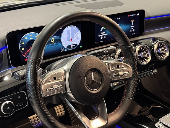 Mercedes-Benz A250 e 16 of 20