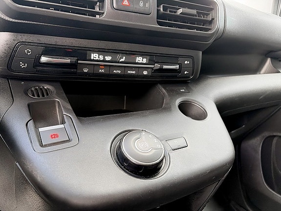 Peugeot Partner 13 of 15