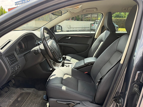 Volvo V70 6 of 11