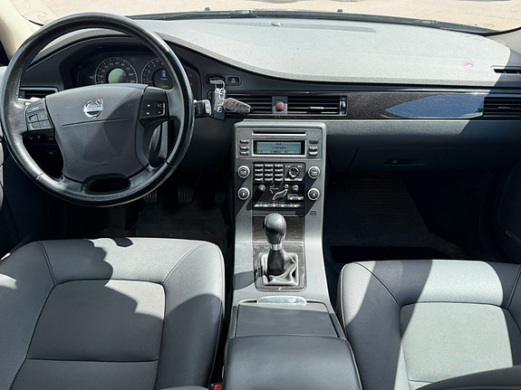 Volvo V70 5 of 5