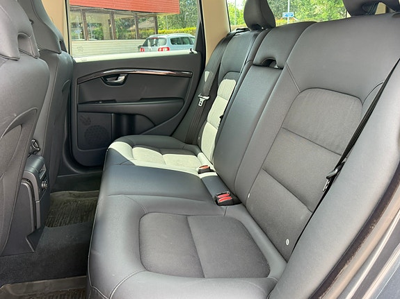 Volvo V70 11 of 11