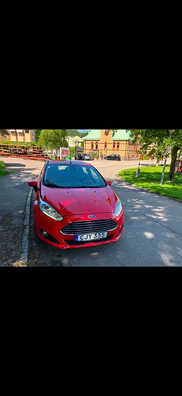 Ford Fiesta 3 of 5