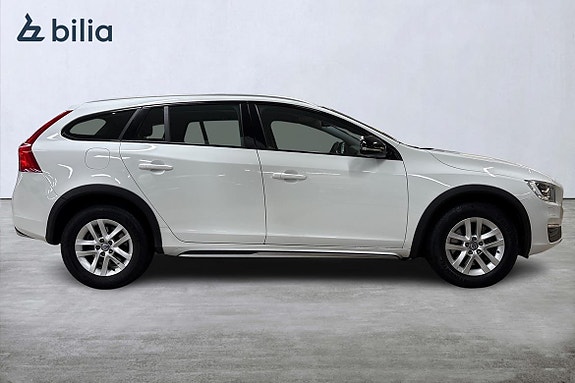Volvo V60 Cross Country 12 of 21