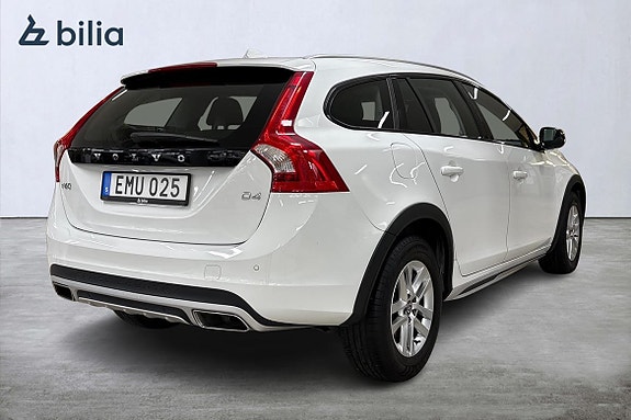 Volvo V60 Cross Country 13 of 21