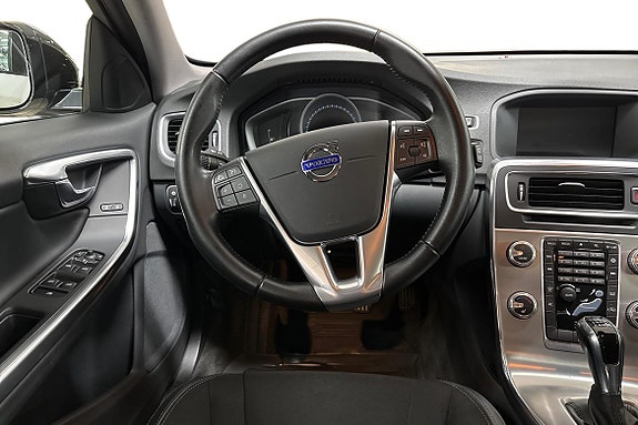 Volvo V60 Cross Country 3 of 21