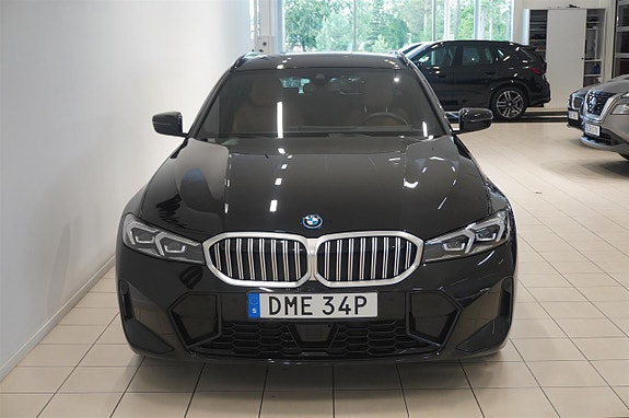 BMW 330e 4 of 19