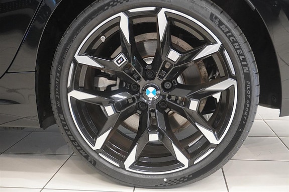 BMW 330e 15 of 19