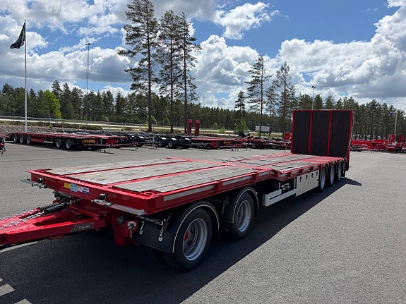 Hakarps - 42 tons maskinvagn med hydraulisk ramp fullbredd 4 of 12