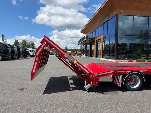 Hakarps - 42 tons maskinvagn med hydraulisk ramp fullbredd 11 of 12