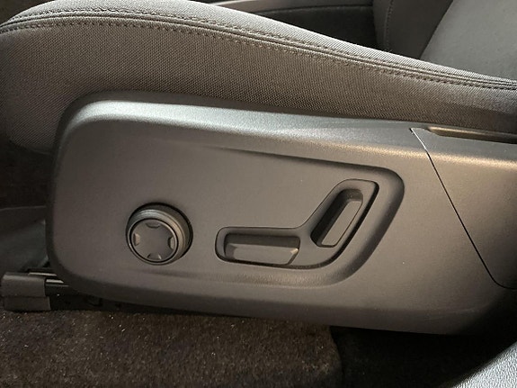 Volvo EX40 14 of 15