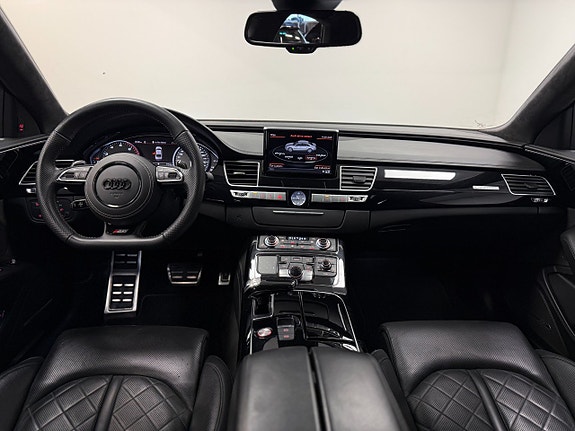 Audi S8 9 of 26