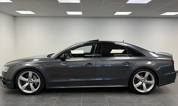 Audi S8 6 of 26