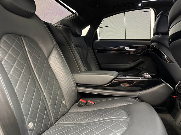 Audi S8 14 of 26