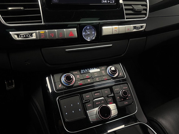 Audi S8 23 of 26