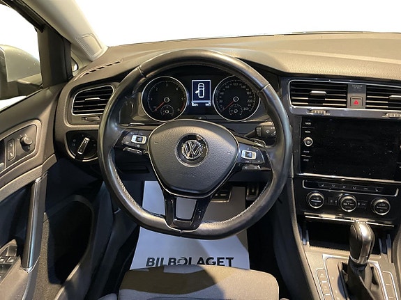 Volkswagen Golf Alltrack 9 of 14