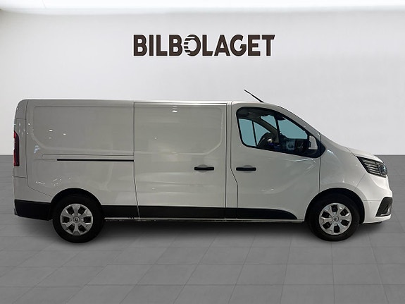 Renault Trafic 13 of 13