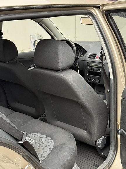 Skoda Fabia 10 of 13