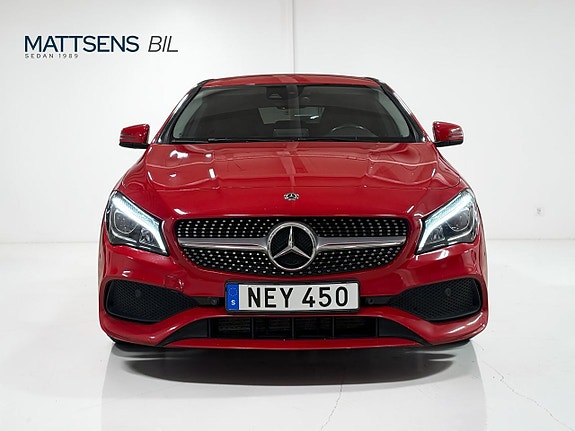 Mercedes-Benz CLA220 d 2 of 5