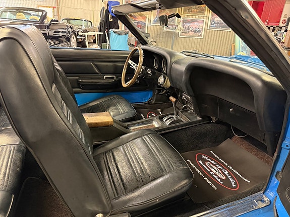 Ford Mustang 14 of 21