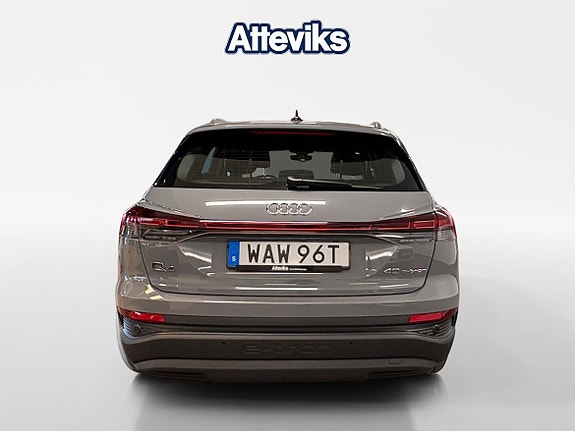 Audi Q4 e-tron 4 of 17