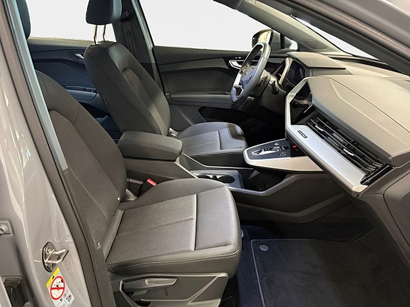 Audi Q4 e-tron 15 of 17
