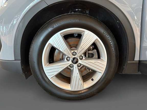 Audi Q4 e-tron 14 of 17