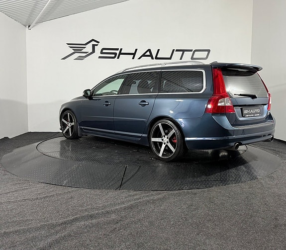 Volvo V70 4 of 14
