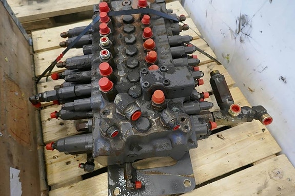Volvo ECR58 ventilpaket VOEVOE14588570 2 of 2