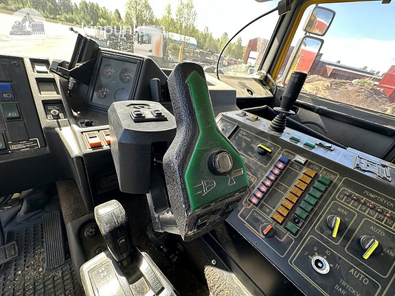 Brandbil Volvo F12 intercooler 4x4 Dubbelhytt 22 of 27