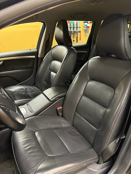 Volvo XC70 5 of 5