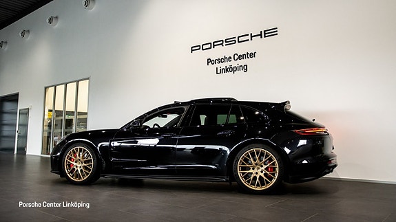 Porsche Panamera GTS 4 of 5