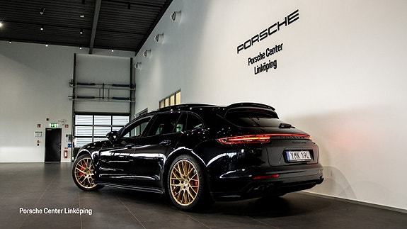 Porsche Panamera GTS 5 of 5