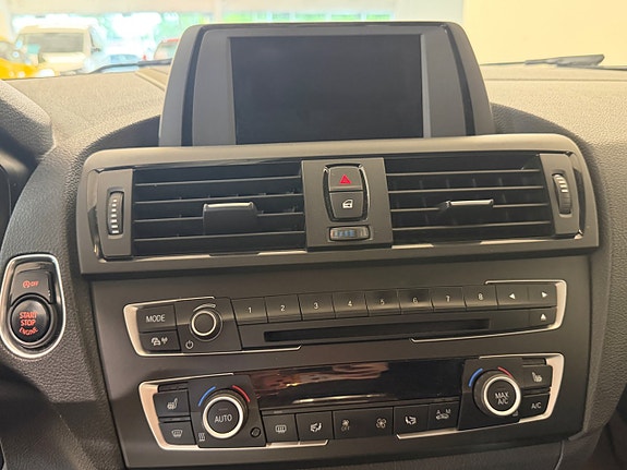 BMW 118d 6 of 11