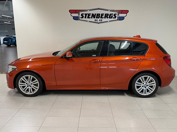 BMW 118d 2 of 5