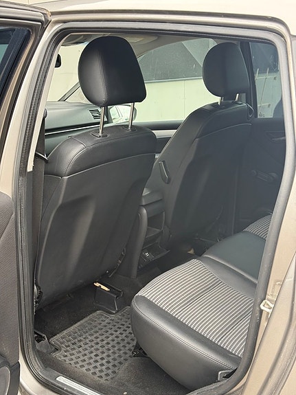 Mercedes-Benz B170 12 of 14