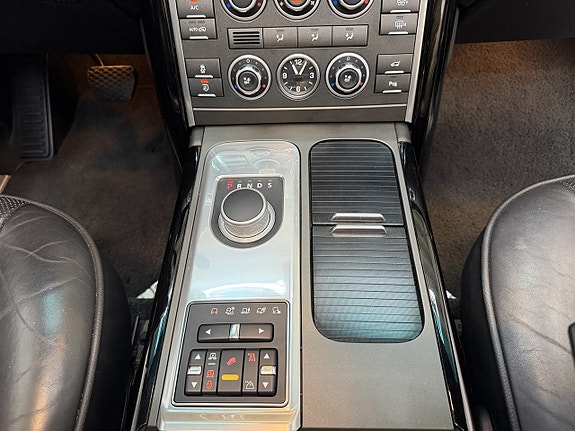 Land Rover Range Rover 12 of 19