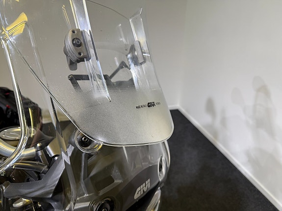 Moto Guzzi V85 TT Travel 4 of 5