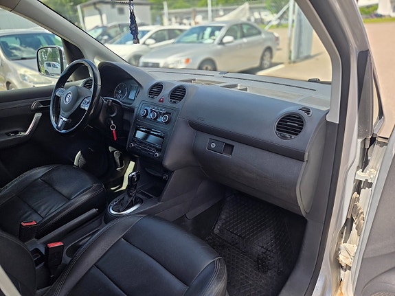 Volkswagen Caddy 5 of 5