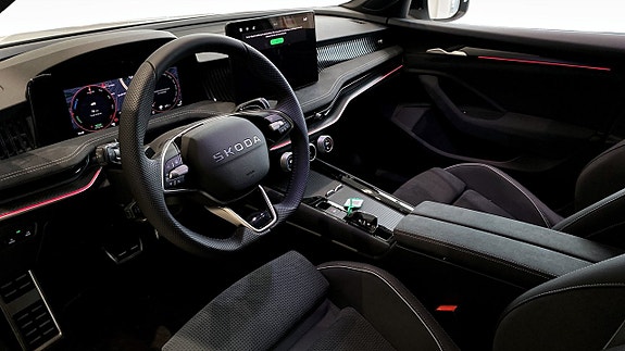 Skoda Superb 7 of 18