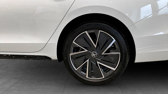 Skoda Superb 6 of 18