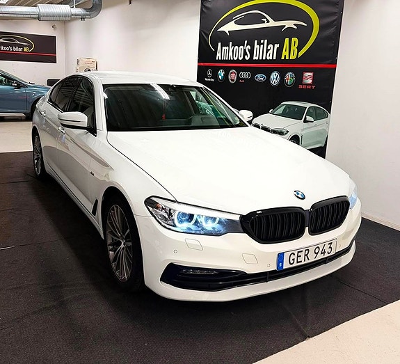 BMW 520d 3 of 5
