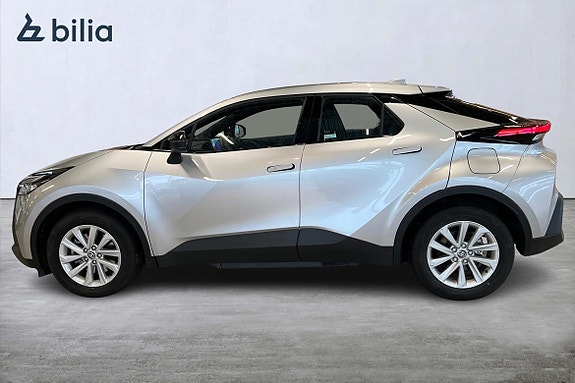 Toyota C-HR 3 of 5