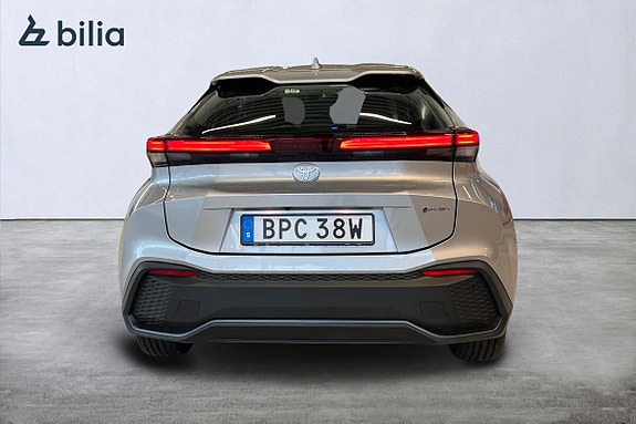Toyota C-HR 5 of 5