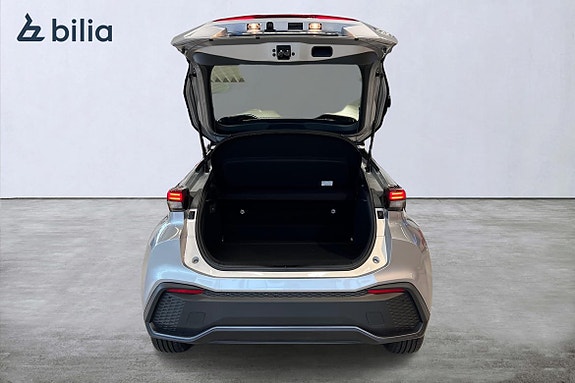Toyota C-HR 11 of 22