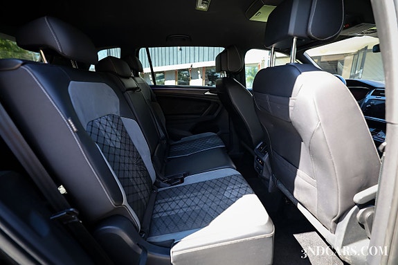 Volkswagen Tiguan Allspace 16 of 18