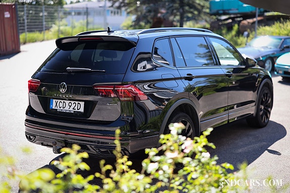 Volkswagen Tiguan Allspace 2 of 5